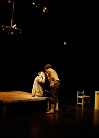 その十字路の先を右に曲がった。